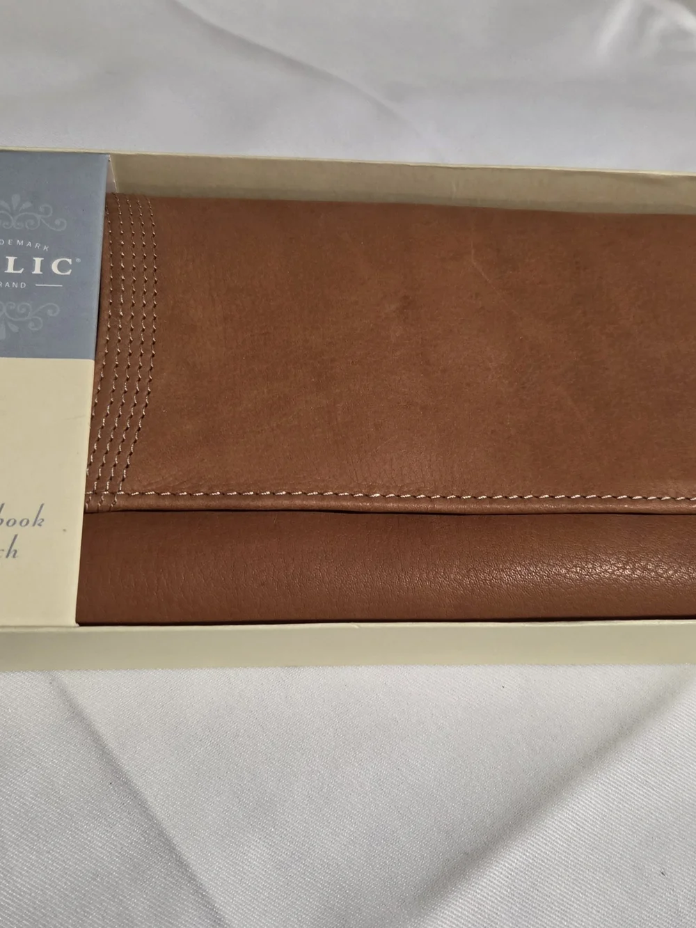 *NWT* Women's Leather Wallet Clutch - Tan